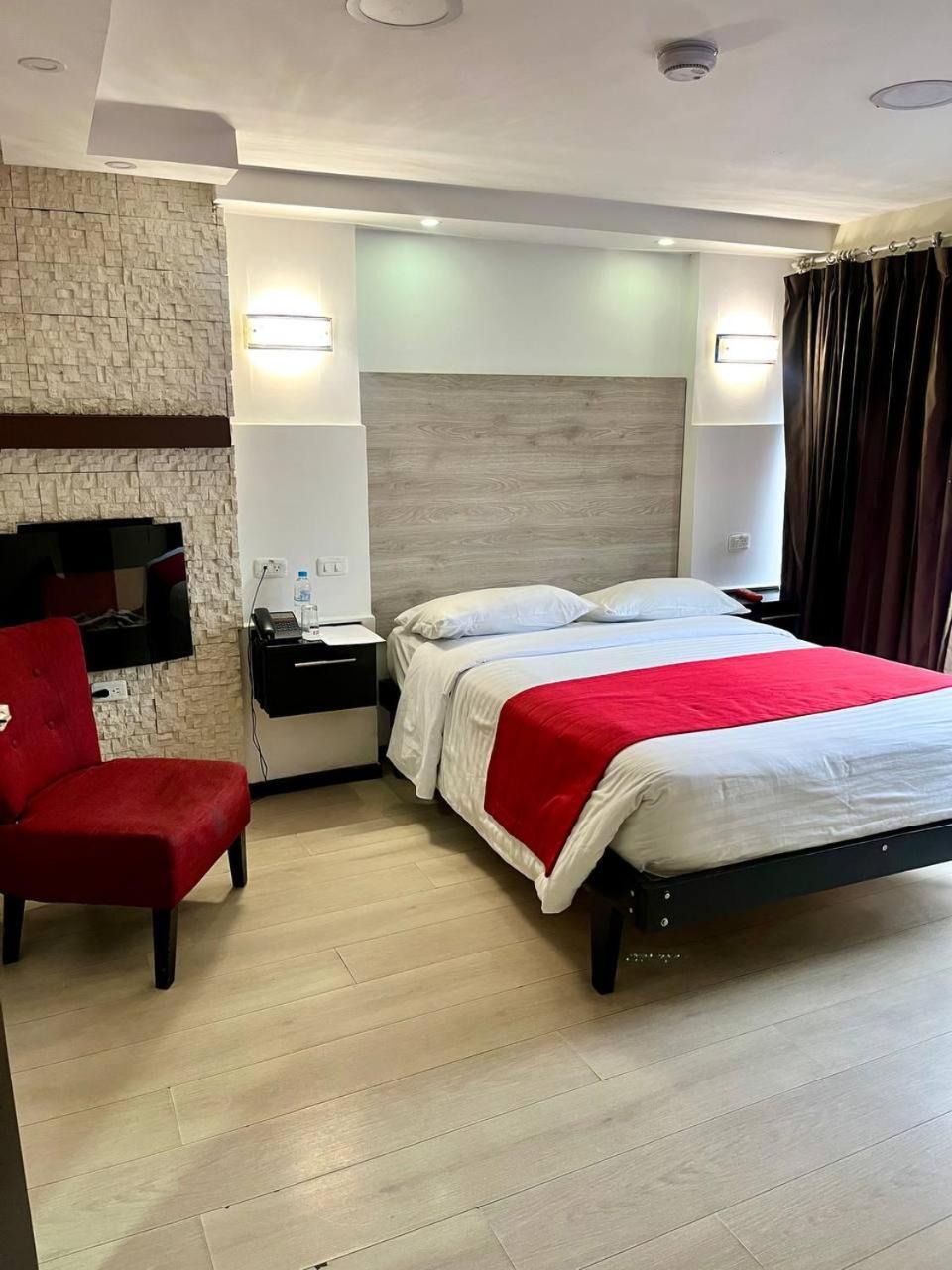 Hotel Imperial أمباتو المظهر الخارجي الصورة