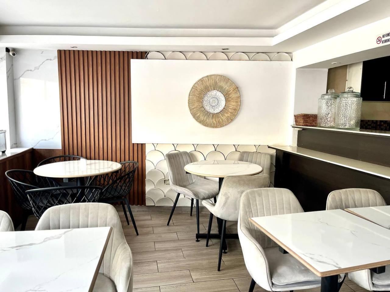 Hotel Imperial أمباتو المظهر الخارجي الصورة
